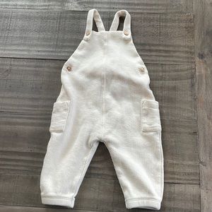 ZARA cotton white overalls. 6-9M.